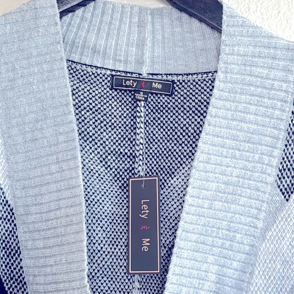 NWT Lety & Me black white and grey colorblock clamshell long sleeve cardigan - Picture 3 of 4